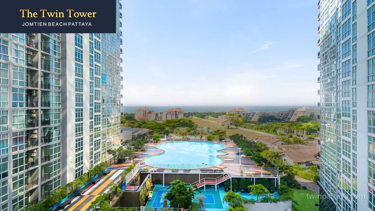 สระว่ายน้ำและอาคาร The Twin Tower จอมเทียน มุมสูง