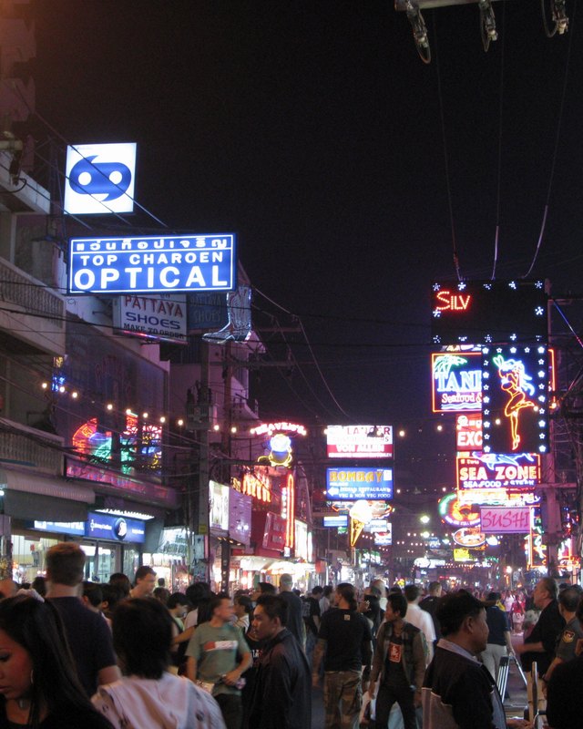 步行街，The Twin Tower 附近景点，中天，芭堤雅